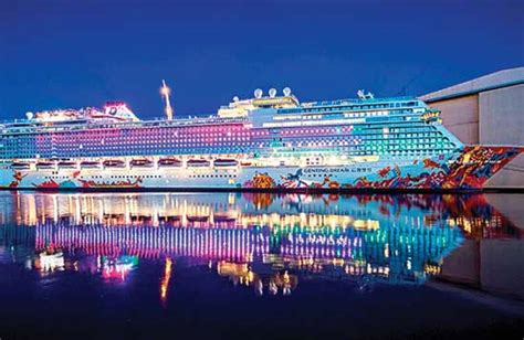 Singapore Cruise for 1 Night - Luxury Vacations and Holidays Pvt Ltd