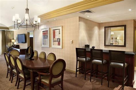 EMBASSY SUITES NEW ORLEANS – CONVENTION CENTER