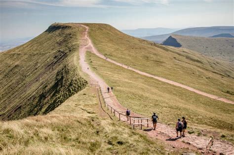 Brecon Beacons National Park: Pen y Fan and the Four Waterfalls