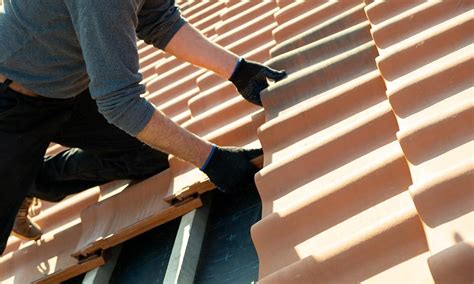 DIY Roof Replacement: 4 Issues You May Face With DIY Roofing