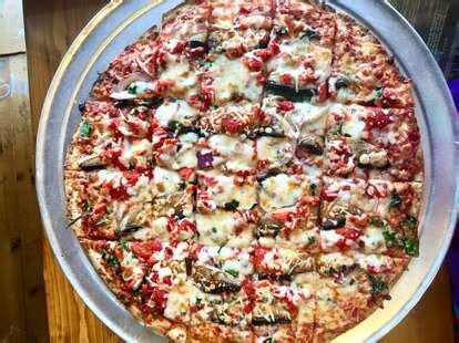 Mother Bear's Pizza Campus: A Bloomington, IN Bar - Thrillist