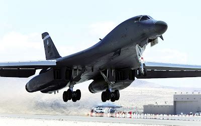 Free Widescreen Wallpapers: B-1B Lancer Takeoff 1680 x 1050 Widescreen ...