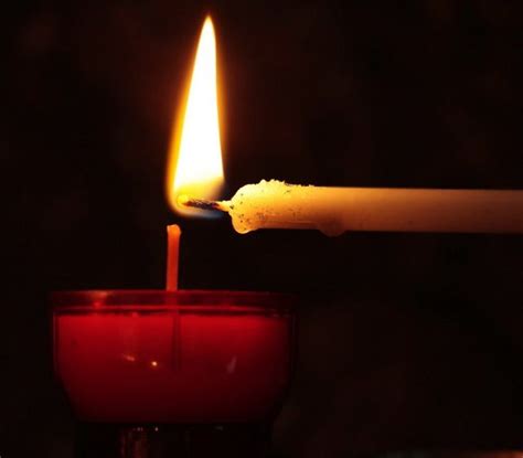 Interpretar y leer las velas, aprende su significado | One candle, Candle spells, Candles