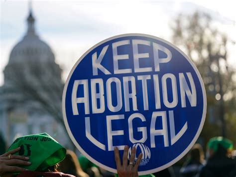 The Mississippi Supreme Court Abortion Case Started This Week: Here's What At Stake | SELF