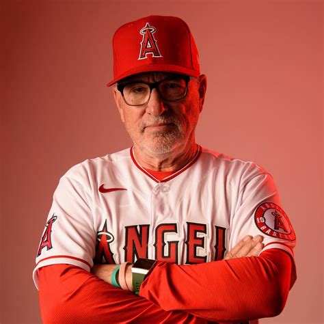 Arriba 43+ imagen angels coach joe maddon - financieratpv.com.mx