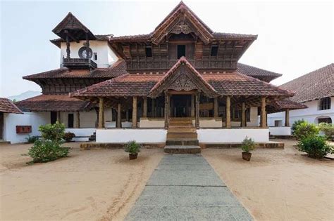 Padmanabhapuram Palace - The Seat Of Royals & Kerala’s Prominent Attraction