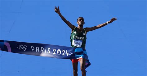 Ethiopian Tamirat Tola succeeds Eliud Kipchoge as Olympic marathon winner - World Today News