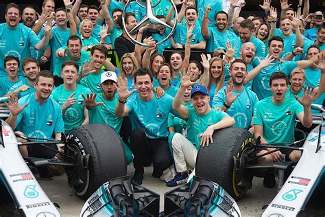 Mercedes-AMG Wins 2018 Formula 1 Championship - autoevolution