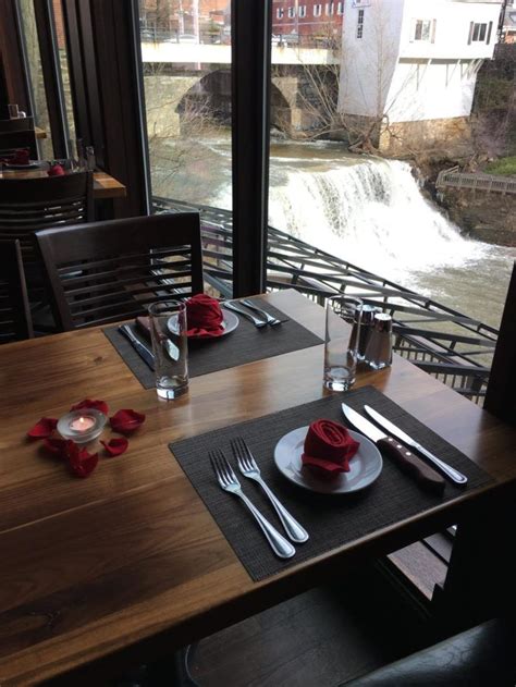 9 Cleveland Restaurants Right On The River That You're Guaranteed To Love | Cleveland ...