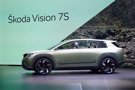 Stop. Reset. Start. How VISION 7S was designed - Škoda Storyboard