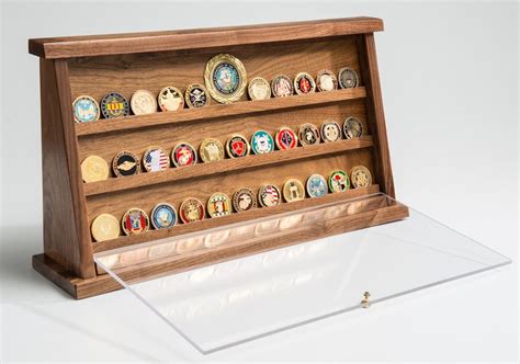 Large Walnut Challenge Coin Displays | Muebles de carpintería ...