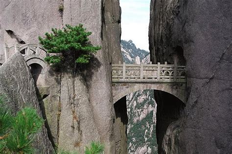 HERE ARE THE 30 MOST SCARIEST BRIDGES IN THE WORLD - Page 6 of 48 - MisterStocks