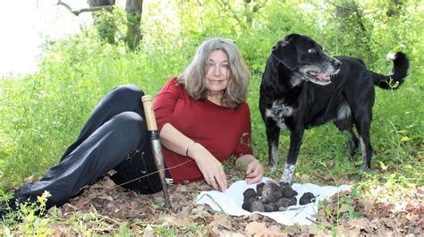 Truffle Hunting Tales: A Nomadic Life of Deep Connection with Dogs ...