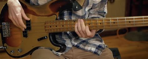 What bass does Michael league of snarky puppy use in his video with ...