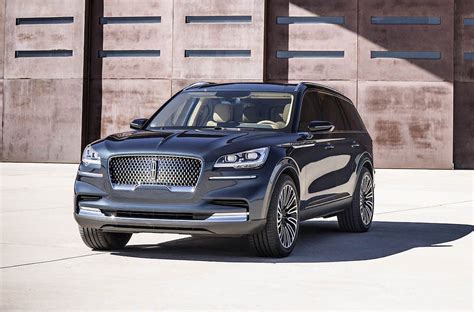 Lincoln Aviator first look: This plug-in hybrid luxury SUV nails it ...