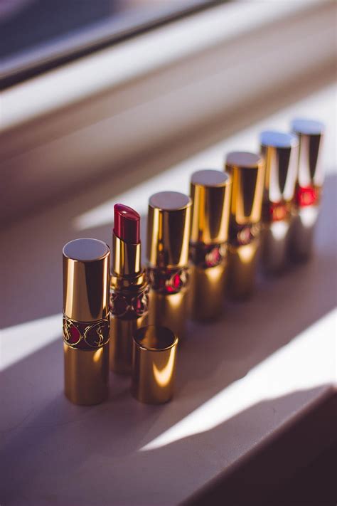 Free photo: lipstick, lipstick tubes, makeup, red, in a row, close-up, no people | Hippopx