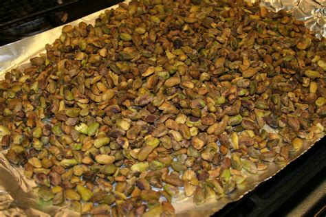 Boomerang Kitchen: Roasted Pistachios