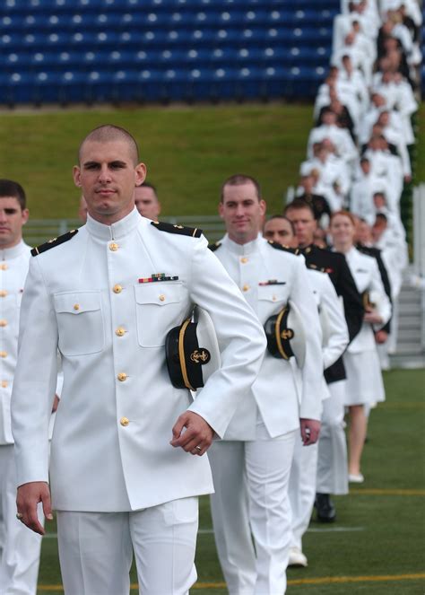 DVIDS - Images - Naval Academy Graduation [Image 4 of 4]