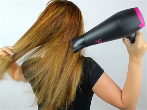 Come Asciugare i Capelli con il Phon: 7 Passaggi