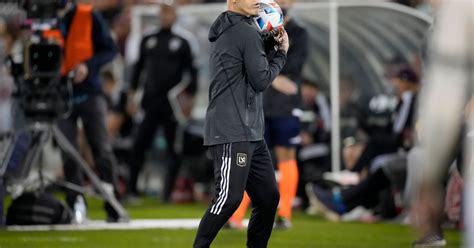 Bob Bradley, LAFC parting ways after 4 seasons | The Seattle Times