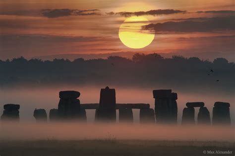 Sunrise Solstice over Stonehenge - Astronomy daily picture for June 20 (2021) | Daily Picture ...