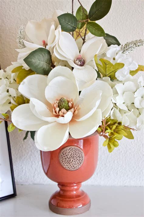 Magnolia Floral Arrangement, Modern Magnolia Floral Centerpiece, Cottage Style Magnolia Floral ...