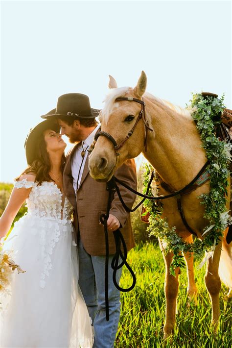 Western Bridal Horse Portraits • karinadoppdesigns.com