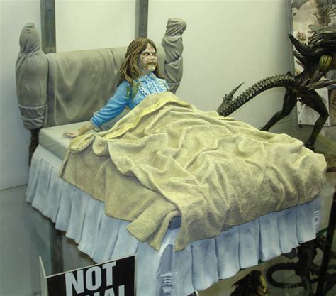 SDCC '08: NEW 'Exorcist' Figure Features Regan in Bed! - Bloody Disgusting!