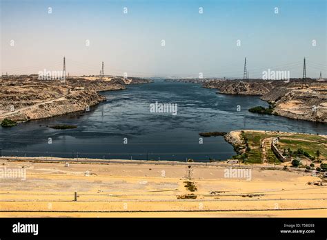 Aswan dam - Aswan hydroelectric power station and Nasser Lake, Egypt Stock Photo - Alamy