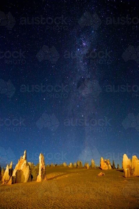 Image of The Pinnacles, Western Australia at night - Austockphoto