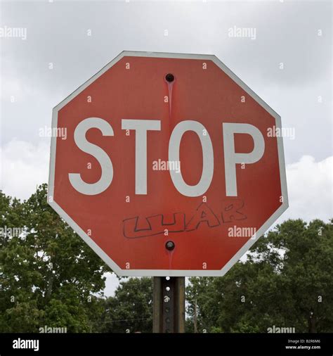 Graffiti stop sign hi-res stock photography and images - Alamy