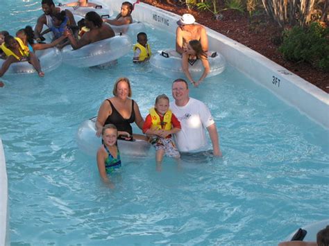 The Lazy River @ Cape Coral Water Park | TiTi Family | ezz_eddie | Flickr