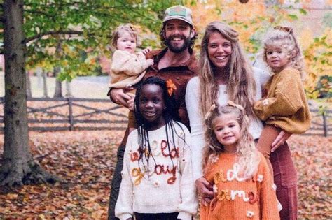 Thomas Rhett Poses with Wife and Four Daughters in Cute Christmas Card Photo: 'Sending Love'