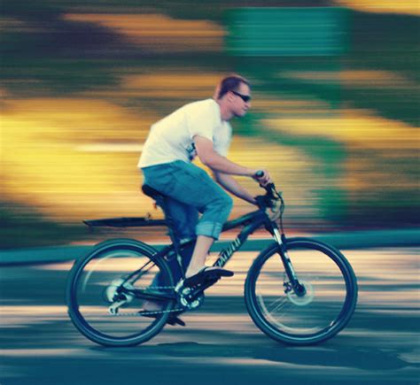 40 Examples of Panning Shots in Photography | Naldz Graphics