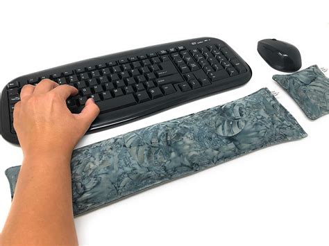 Amazon.com: Keyboard and Mouse Pad Wrist Rest | Computer Arm Rest Support | Microwaveable ...