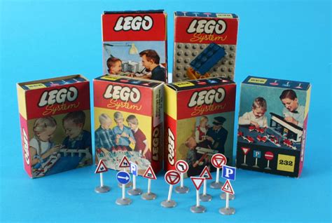 The finer points of Lego street architecture — Our Vintage Lego Collection