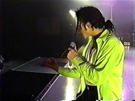 Michael Jackson - Beat It (Dangerous Tour Rehearsals) - YouTube