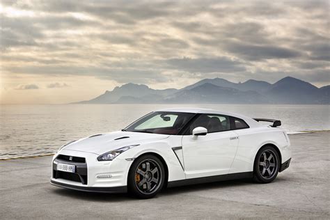 Free download 2016 Nissan GTR R35 HD Wallpaper 11513 Nissan Wallpaper [5200x3467] for your ...