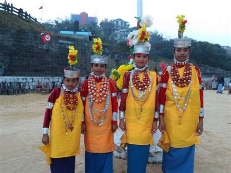 Traditional Dress of Meghalaya For Men and Women - Lifestyle Fun