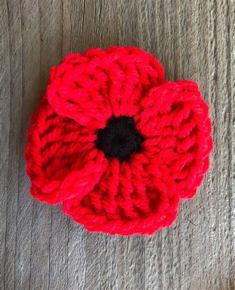 Ravelry: Crochet Poppy by Caryns Creations in 2020 | Crochet poppy pattern, Crochet poppy free ...