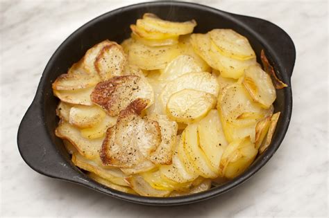 Free Image of Sliced baked potatoes au gratin | Freebie.Photography