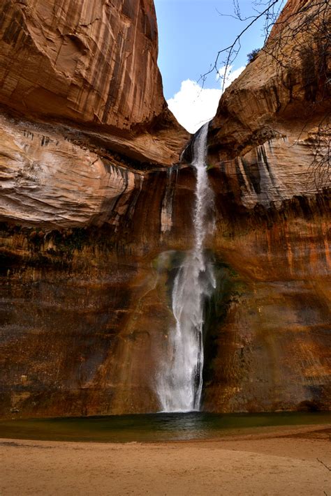 Hiking Lower Calf Creek Falls Trail - The Empty Road