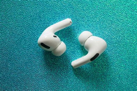 Apple AirPods Pro have a new design - CNET