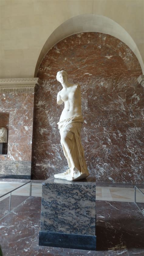 Venus De Milo Louvre Paris France Pastpicturesorg