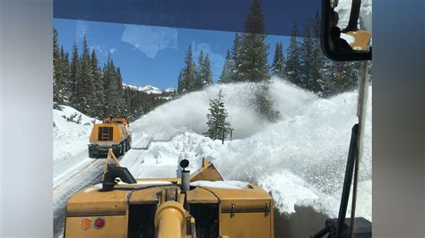 Snow plows clearing roads in Yosemite after recent storms - ABC30 Fresno