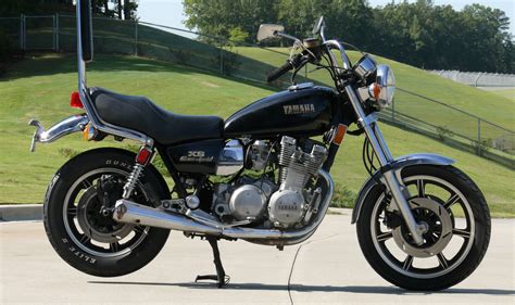 1980 Yamaha XS 1100 - Moto.ZombDrive.COM