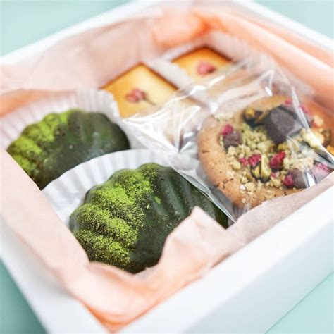 12 Dessert Box Delivery Singapore Services For Wholesome Sweet Goodness ...