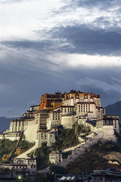 Explore the Best of Lhasa in 5 Days