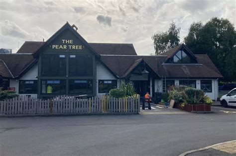 Cleethorpes pub The Pear Tree closes for £100k refurb with new bar and menu - Grimsby Live