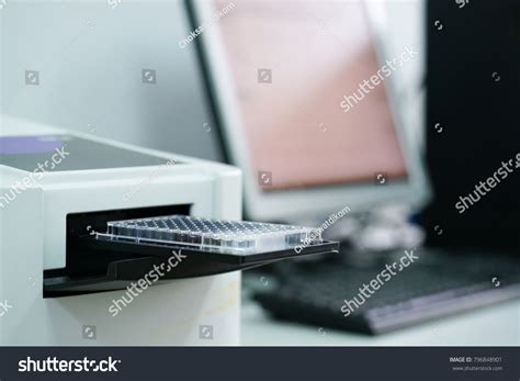 25 Microplate Reader Images, Stock Photos & Vectors | Shutterstock